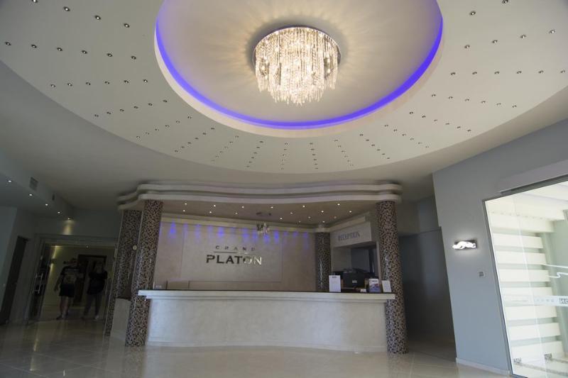 Olympiakí Aktí Grand Platon Hotel מראה חיצוני תמונה